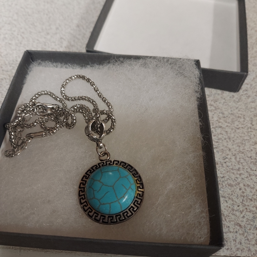 Necklace - Picture 3 of 3